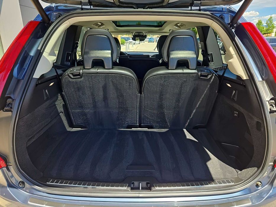 Volvo XC90 T5 Momentum      2022