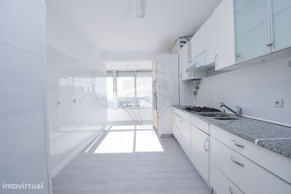 T4 Apartment for Rent