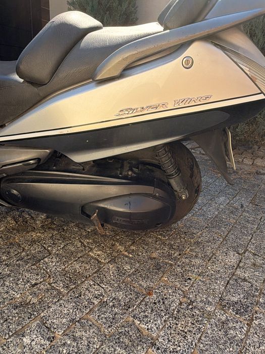 Мотоцикл Honda Silver Wing 600