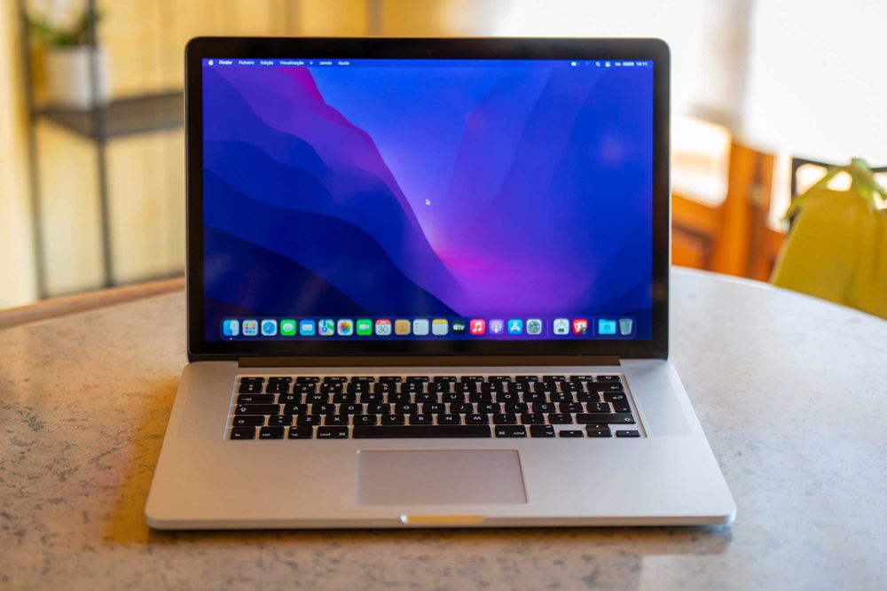 MacBook Pro 15" (Mid 2015) i7 / 16GB / 516gb SSD