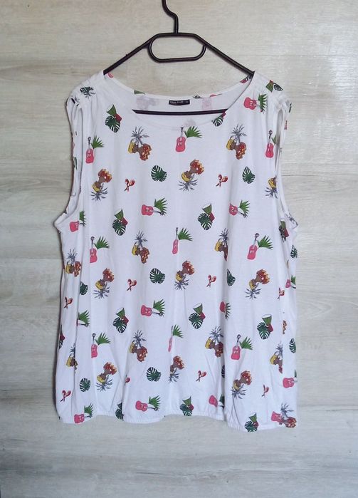 Футболка Laura Torelli XL білa з тропічним принтом, 100% котон.