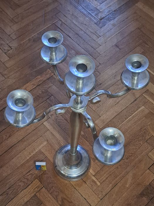 Продам підсвічник.