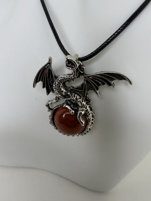 Naszyjnik smok czerwony kamień smok