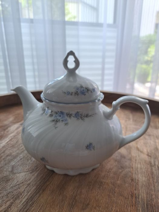 Piękny zestaw dzbanek, mlecznik, filiżanka z podstawką Seltmann weiden