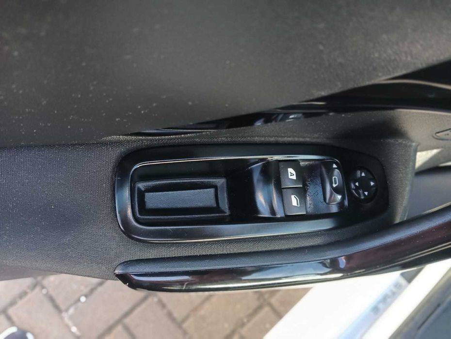 Peugeot 208 1.6 BlueHDi Active