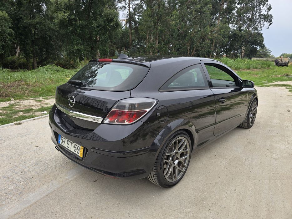 Opel Astra GTC 1.7 CDTI 125 foto 3