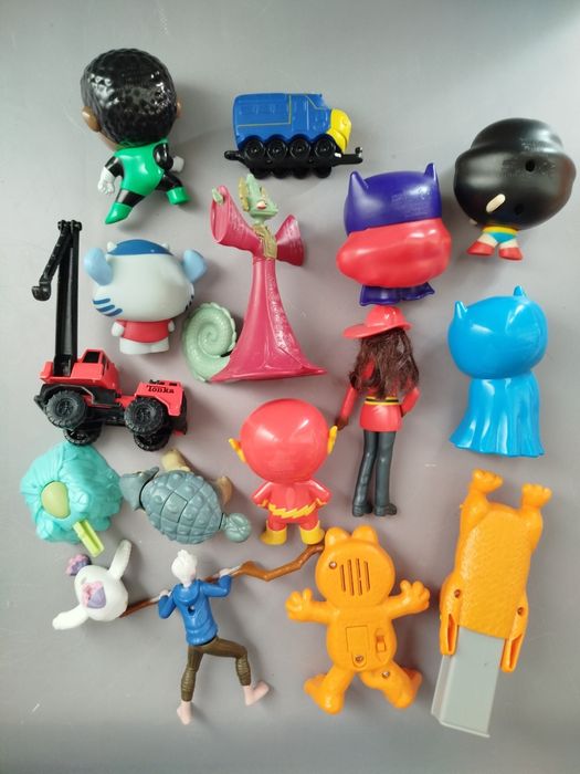 Іграшки улюблених героїв BurgerKing Mattel McDonald's
