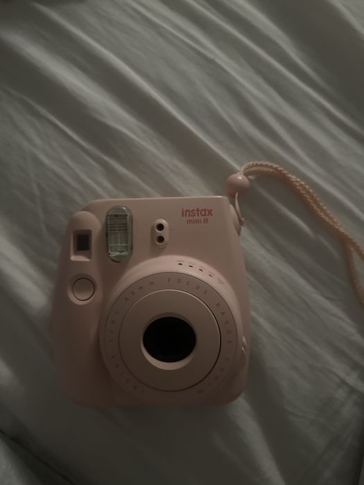 Aparat instax mini 8, jak nowy, brak wkladow - idealny na prezent!