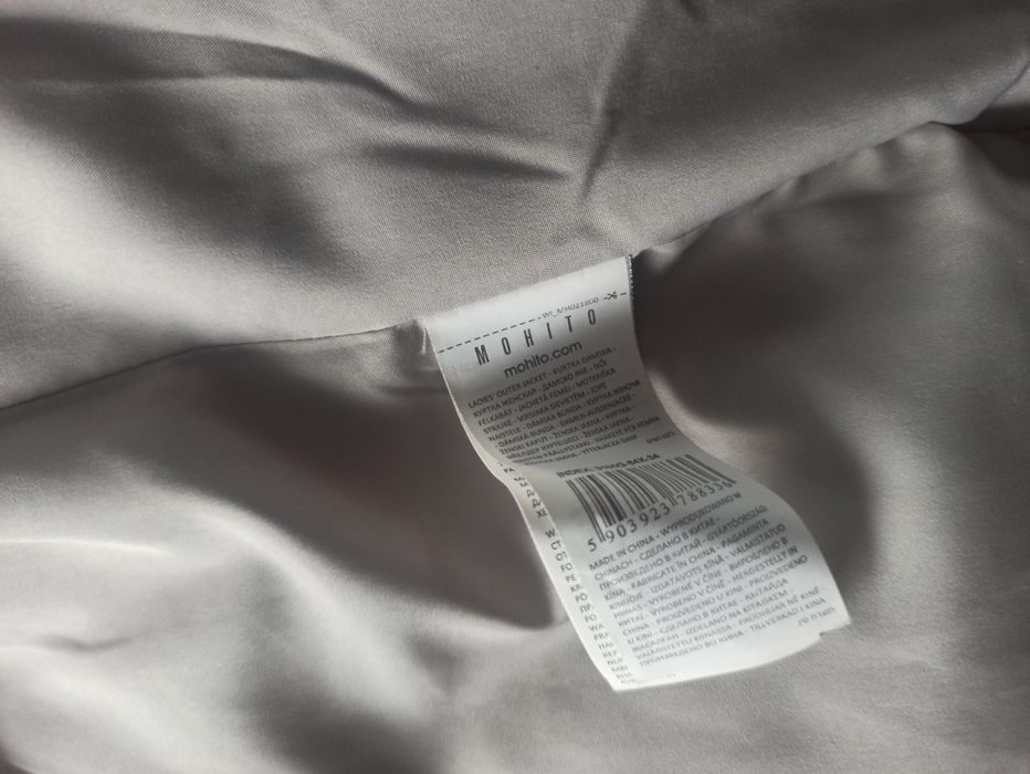 Ciepła kurtka Mohito 34/36