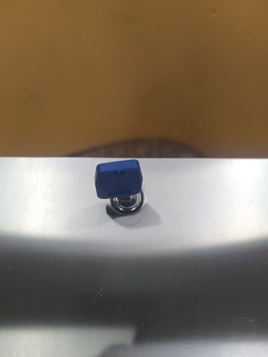 Pojemnik na ręczniki papierowe MERIDA