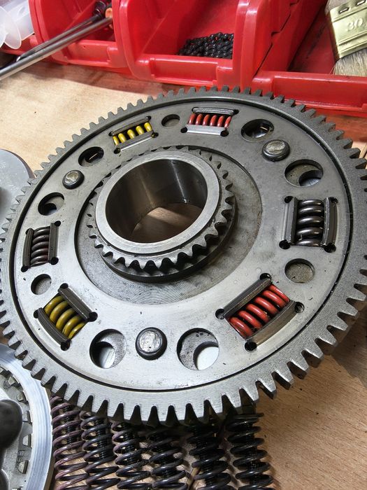 Sprzęgło Yamaha r6 rj03 kosz sprzęgłowy