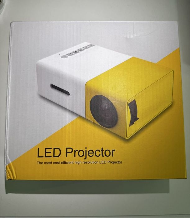 Мини проектор мультимедийный с динамиком YG 300