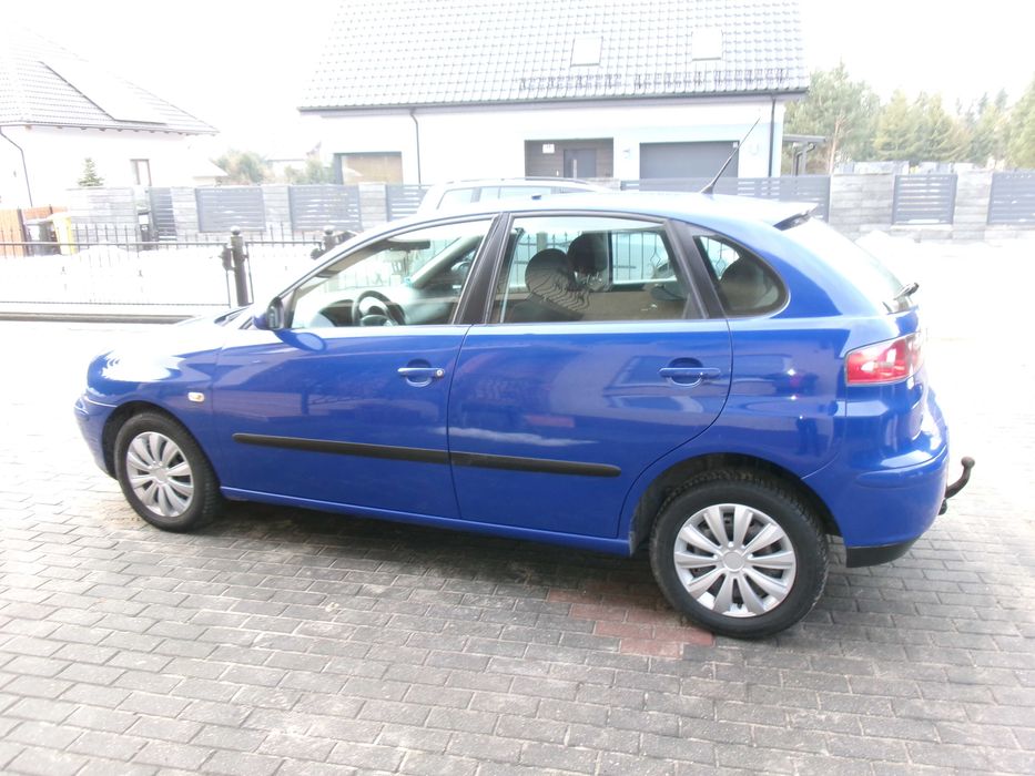 Ladny  seat ibiza 1.4 benz. 2005 r zdrowa zadbana bdb