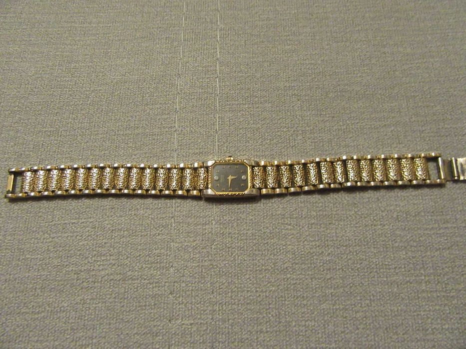Zegarek damski Pulsar V232 RD Bezel