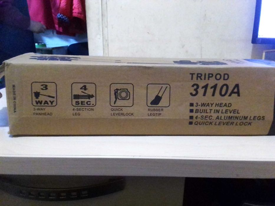 Штатив 3110 с крепежом для телефона