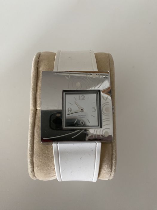 Relógio Swatch de senhora.