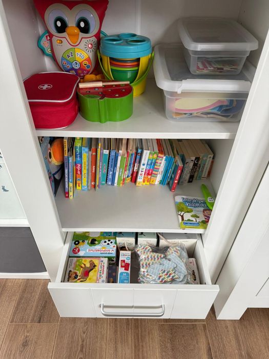 Zestaw mebli dziecięcych PINIO