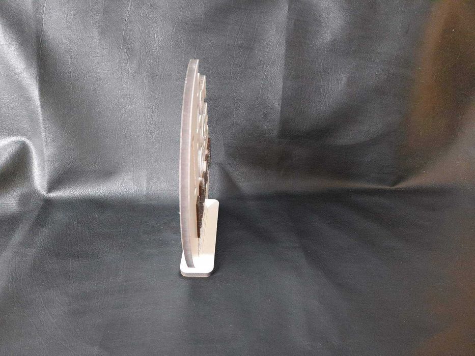 Статуетка "до місяця і назад" з чорним блиском