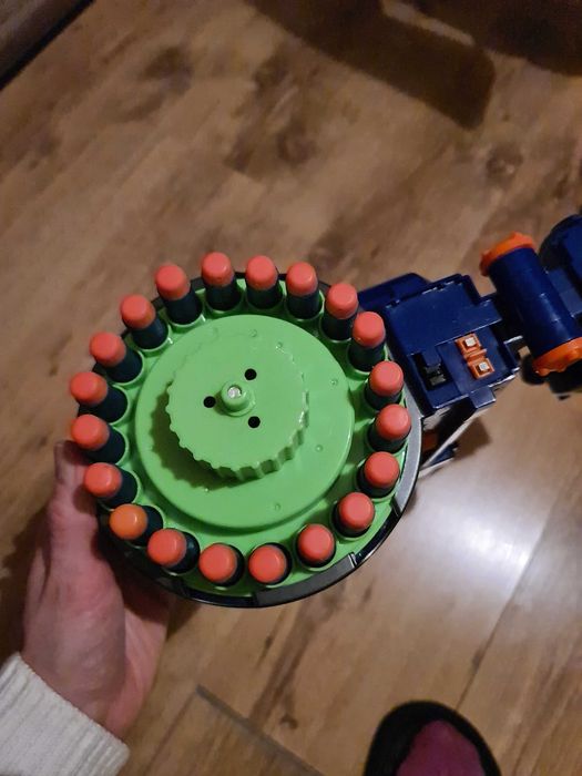 Pistolet na strzałki na baterie