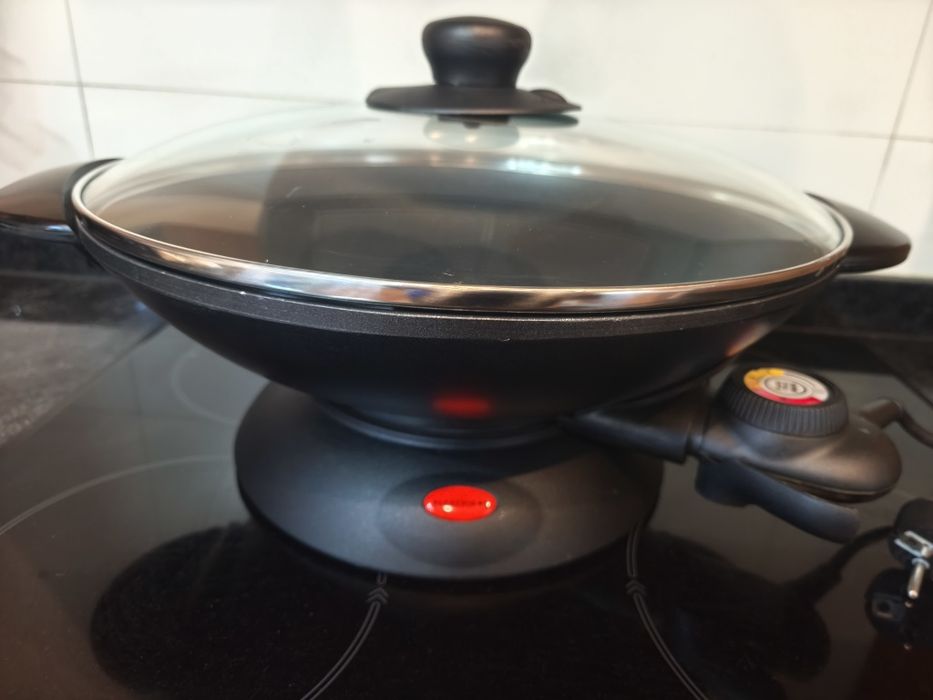 Wok eléctrico usado 2 vezes