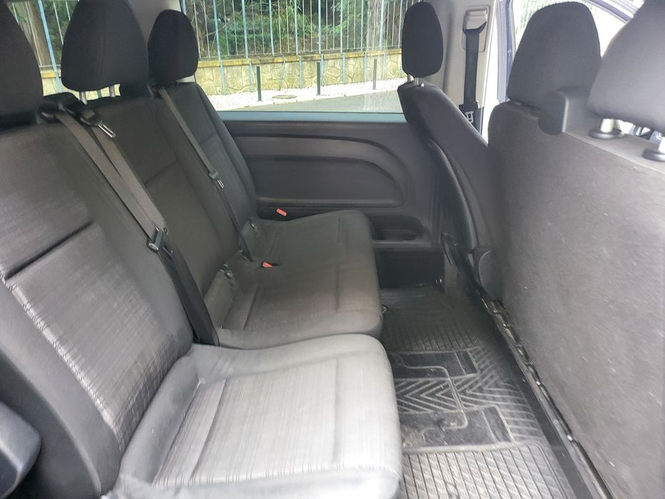 Aluguer carrinha de 9 lugares