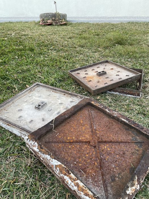 Tampas Saneamento Ferro Fundido 50x50 ( cada unidade)