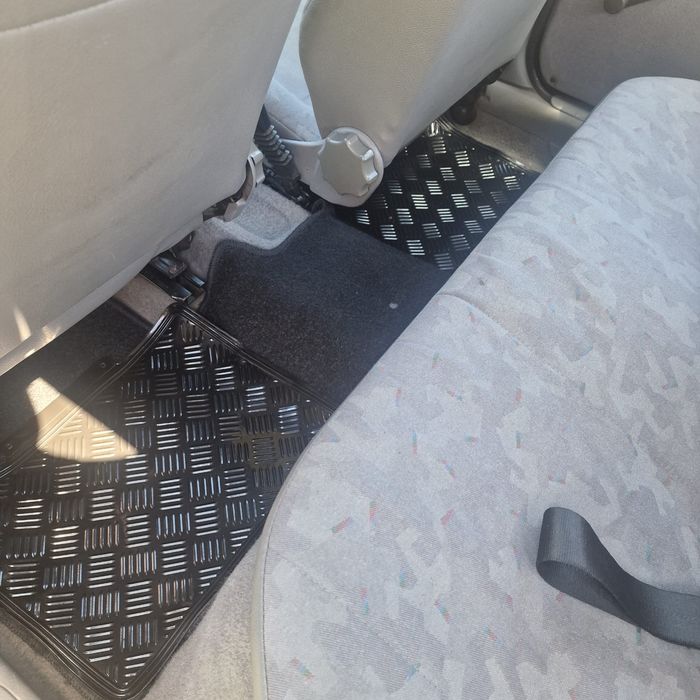 Vendo opel corsa 1.000 a gasolina 12v em bom estado geral