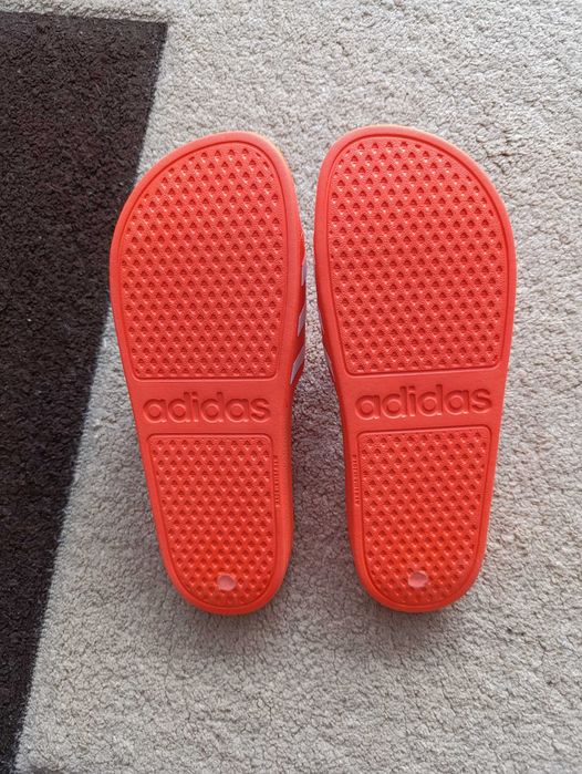 Klapki adidas Nowe