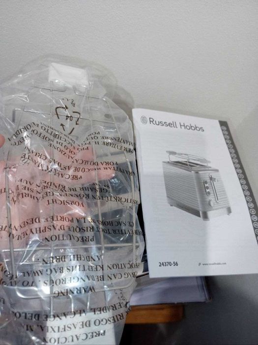 Тостер Russell Hobbs Inspire 24370-56
