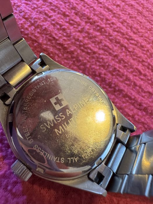 Vendo relógio de Quartz e Safira da Swiss Alpine Military