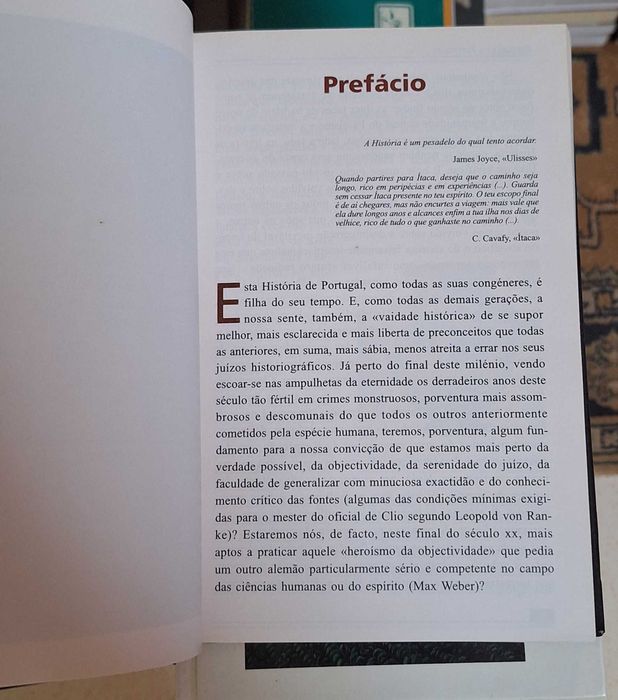 Livro coleção da "Círculo de Leitores"