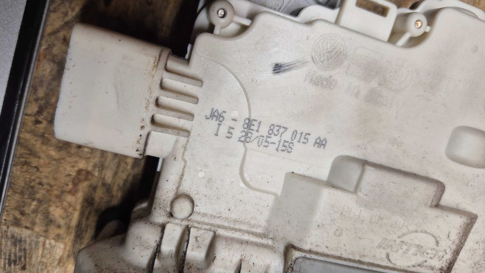 Fechadura Frente Esquerda Original Audi A4 B6 B7 A3 8P A6 C6 R8 Seat Exeo 8E1837016AA