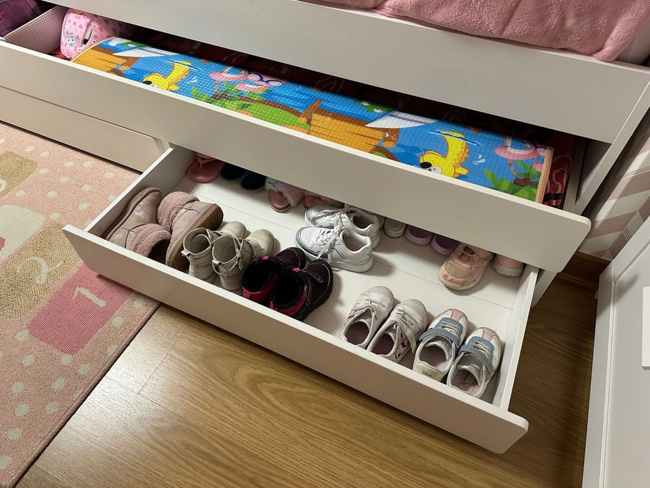 Cama solteiro com arrumação 90x200