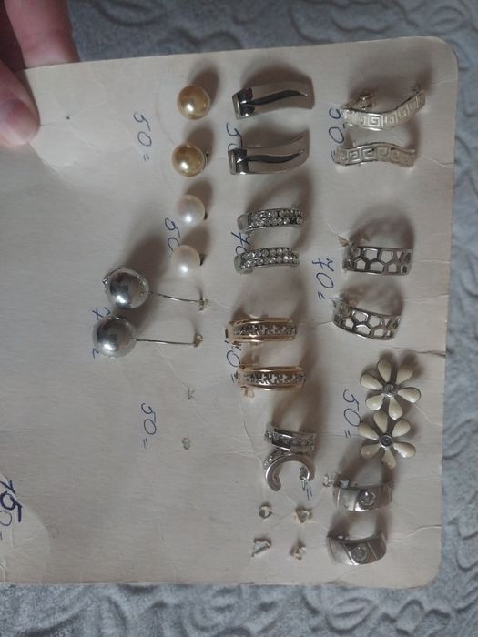 Разные серьги сережки по 200, 250 и 300 грн