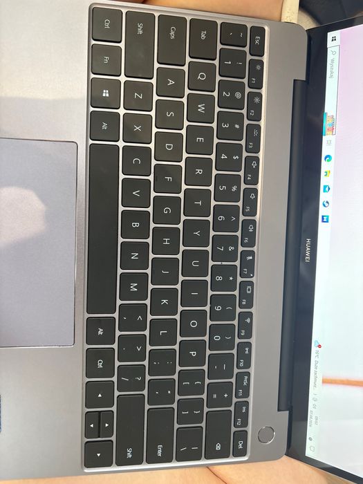 Sprzedam laptop Huawei