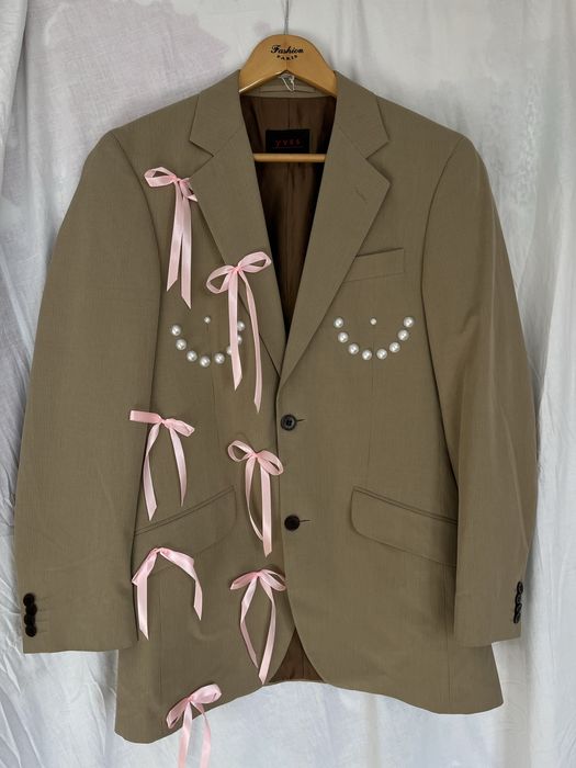 Піджак жіночий бежевий, гарно застилізований