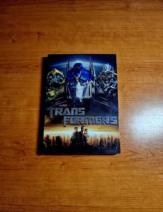 TRANSFORMERS (Michael Bay/Steven Spielberg) Megan Fox / Shia LaBeouf