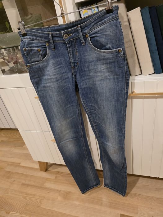 Damskie spodnie jeansowe jeansy Vertus rozm. M