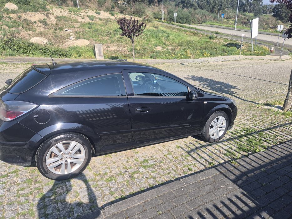 Opel astra  gtc 1.7