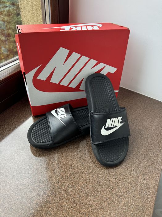 Шлопанці підліткові Nike р.35,5 , найк дитячі 21-22 см