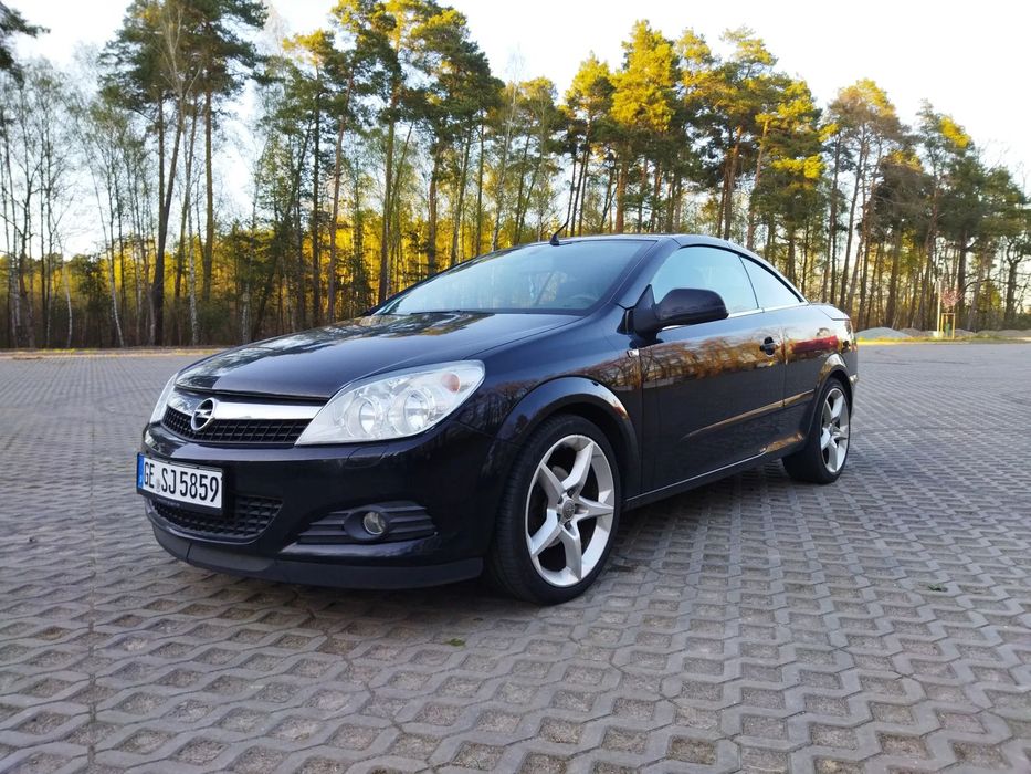 Opel Astra 1.8 140 KM Cabrio Skóra Keyless Grzane Fotele Nawigacja Alusy Zamiana