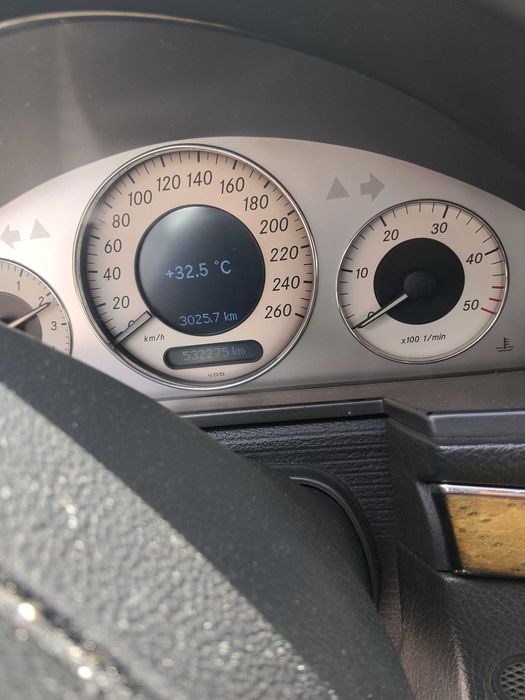 Carrinha Mercedes Benz E220