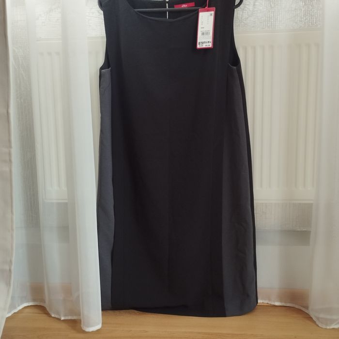 Сукні чорного кольору