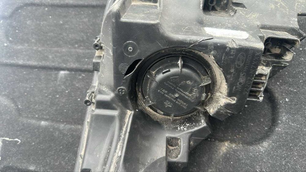 Фара лiва  ДХВ Hyundai Tucson NX4  2020-2024р. 92207-N7100