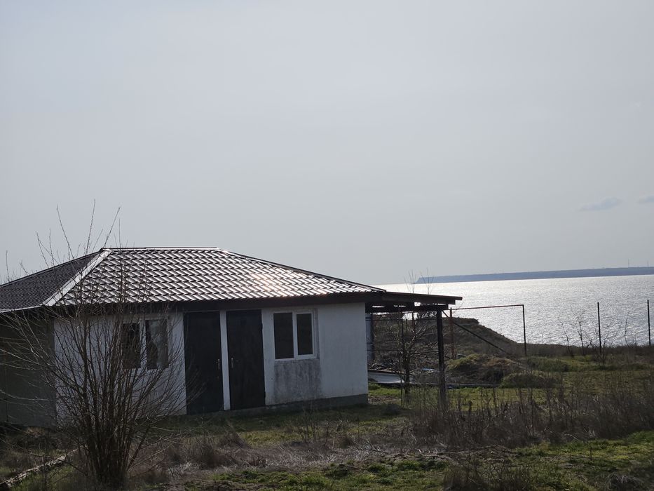 Продаю Дом-Дачу,на берегу реки.