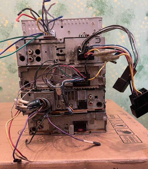 Автомагнитолы под восстановление