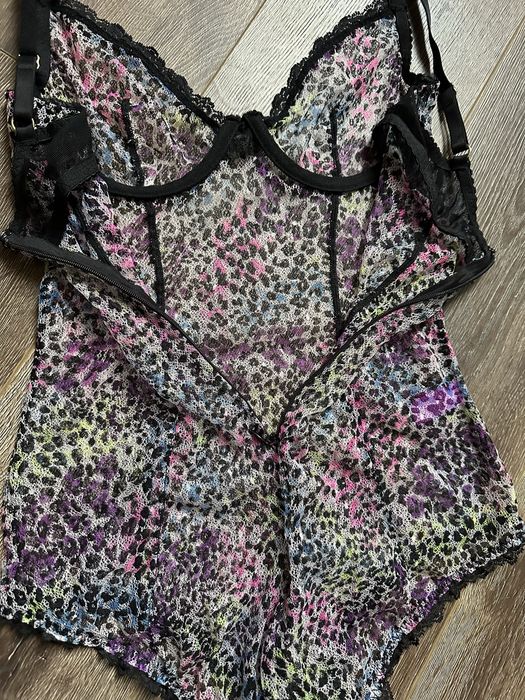 Яркий боди agent provokateur l'agent 32 c