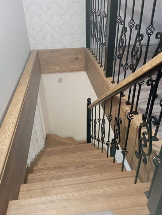 Сходи лофт металевий каркас сходів ступені перила лестница драбина