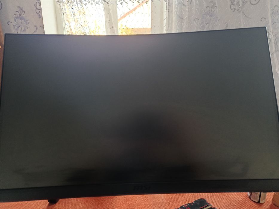 Монітор з кронштейном MSI G24C6E2 180hz Va Матриця