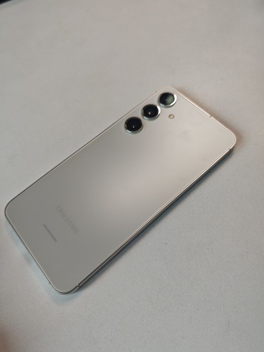 Samsung galaxy s24 plus 12/256